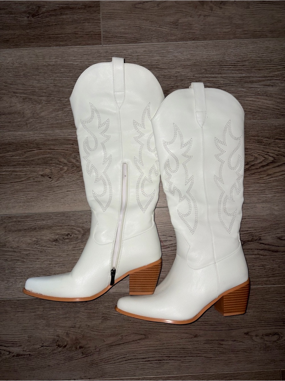 White Western Knee-High Cowboy Boots for Women